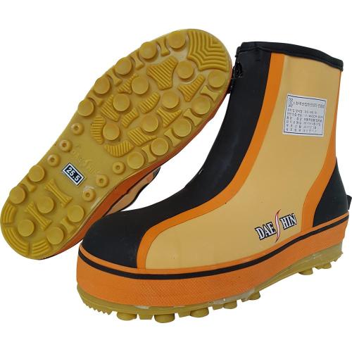 Daesin Industries DS-NS-01 Non-Slip Safety Shoe
