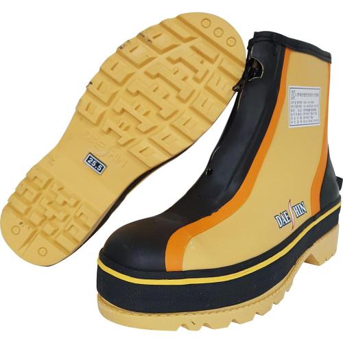 Daesin Industries DS-10-NRI NR Safety Shoes (DS-10-NRI)